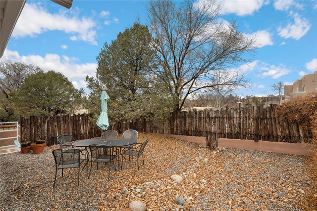 209 Williams Street, Santa Fe, NM 87501