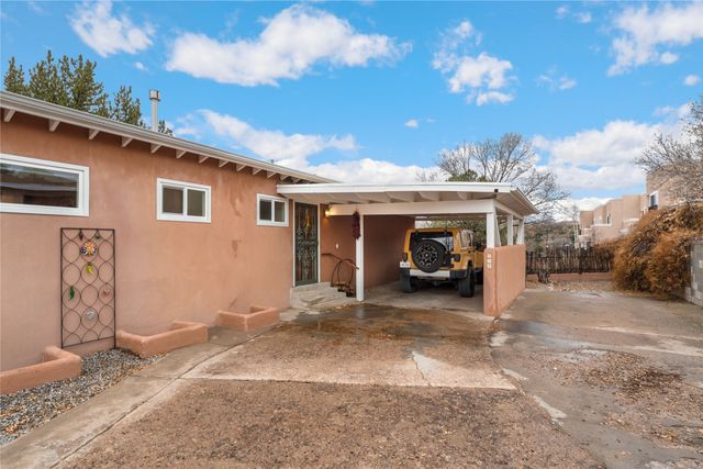 209 Williams Street, Santa Fe, NM 87501