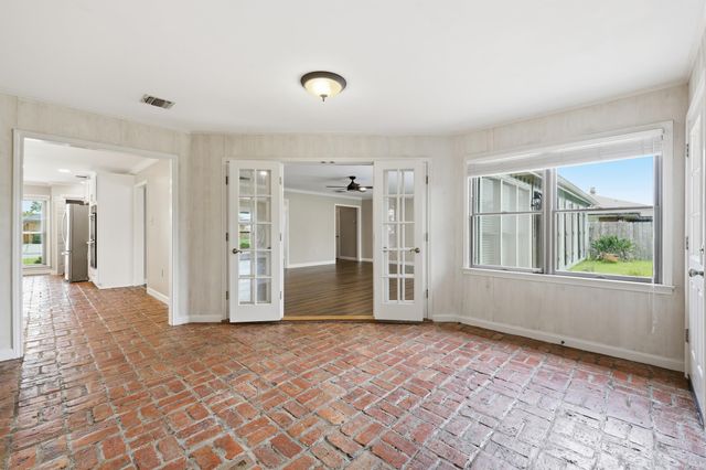 502 Summerfield Dr, Houma, LA 70360