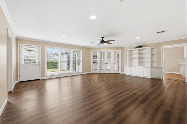 502 Summerfield Dr, Houma, LA 70360