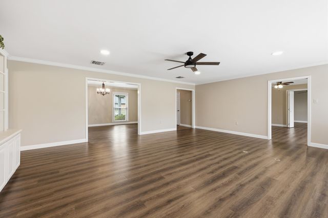 502 Summerfield Dr, Houma, LA 70360