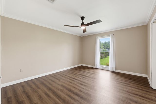502 Summerfield Dr, Houma, LA 70360