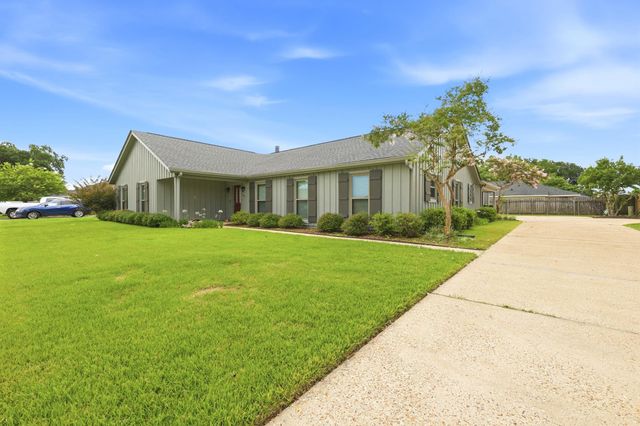 502 Summerfield Dr, Houma, LA 70360