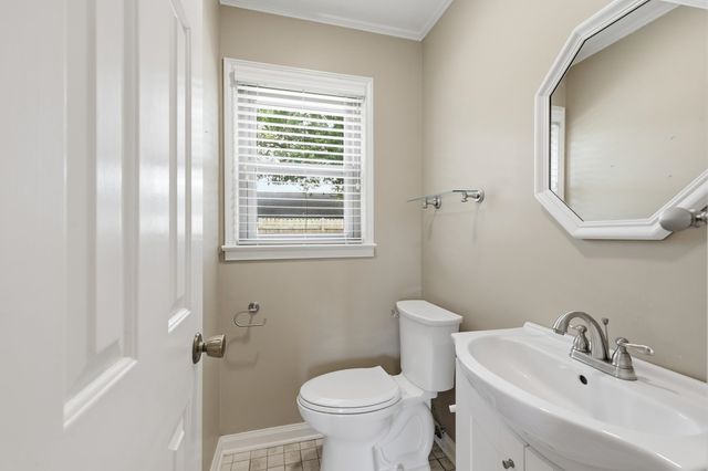 502 Summerfield Dr, Houma, LA 70360