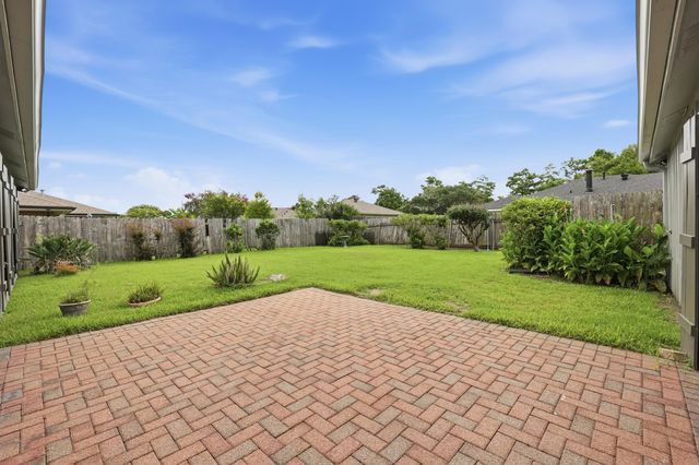 502 Summerfield Dr, Houma, LA 70360