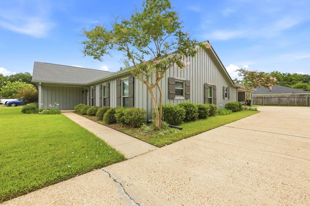 502 Summerfield Dr, Houma, LA 70360