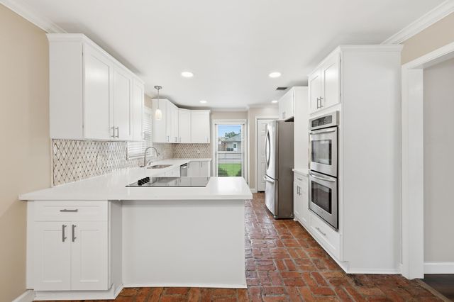 502 Summerfield Dr, Houma, LA 70360