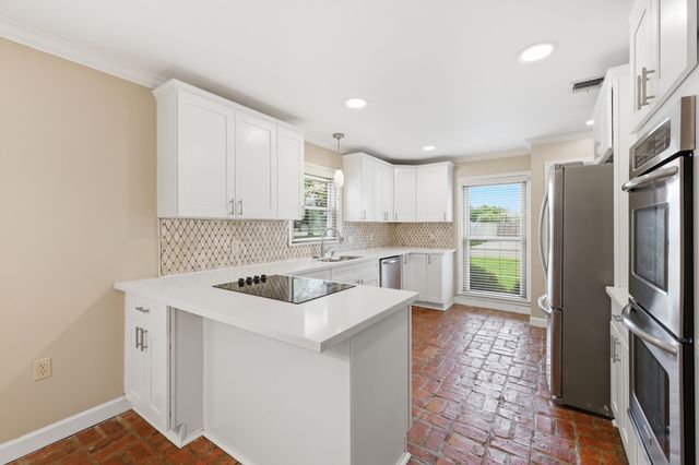 502 Summerfield Dr, Houma, LA 70360