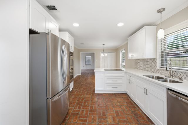 502 Summerfield Dr, Houma, LA 70360