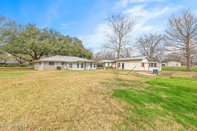 2333 Main Highway, Breaux Bridge, LA 70517