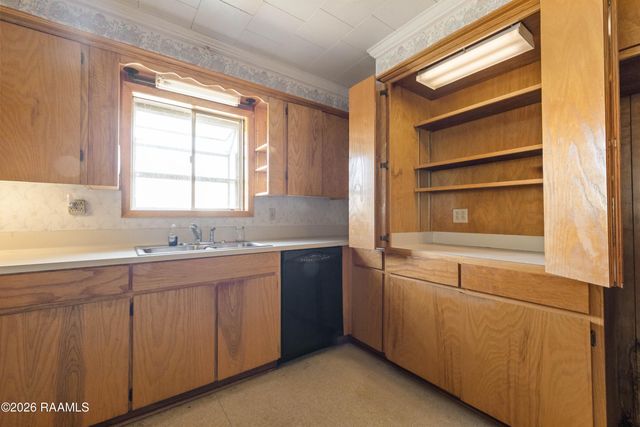 2333 Main Highway, Breaux Bridge, LA 70517