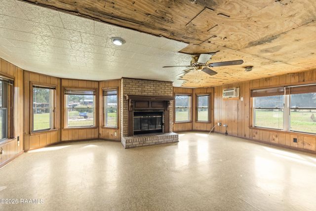 2333 Main Highway, Breaux Bridge, LA 70517