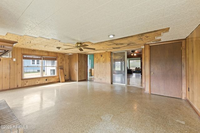 2333 Main Highway, Breaux Bridge, LA 70517