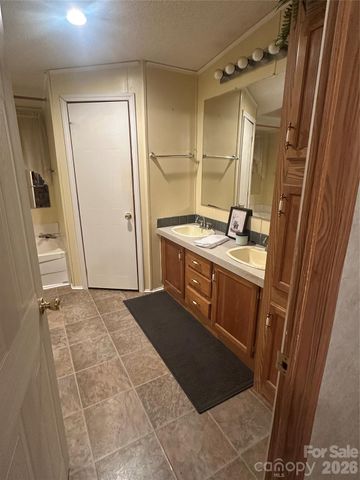 43702 Cypress Crossing Road, New London, NC 28127