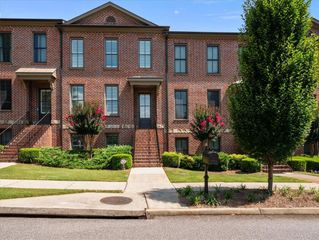 2046 Heathermere Way, Roswell, GA 30075