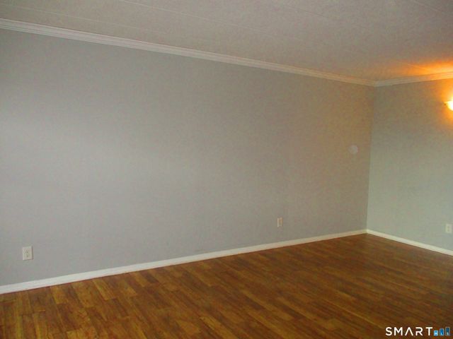 27 Northill Street 6P, Stamford, CT 06907
