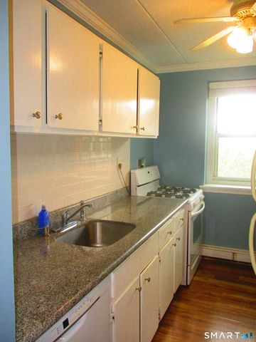 27 Northill Street 6P, Stamford, CT 06907