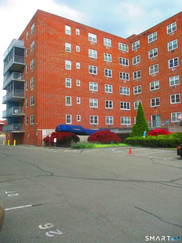 27 Northill Street 6P, Stamford, CT 06907