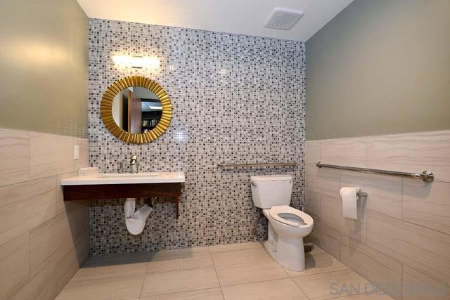 100 Harbor Drive 2404, San Diego, CA 92101