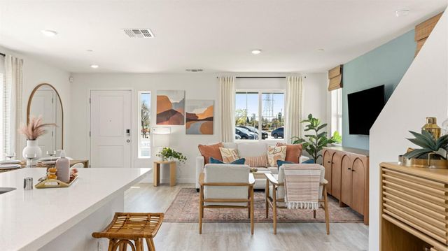 224 Skyline Ridge Loop, Sacramento, CA 95834