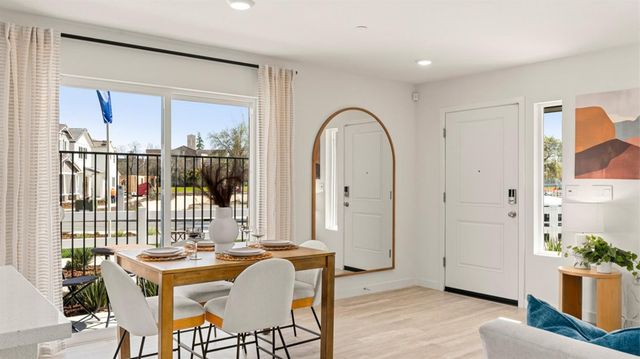 224 Skyline Ridge Loop, Sacramento, CA 95834