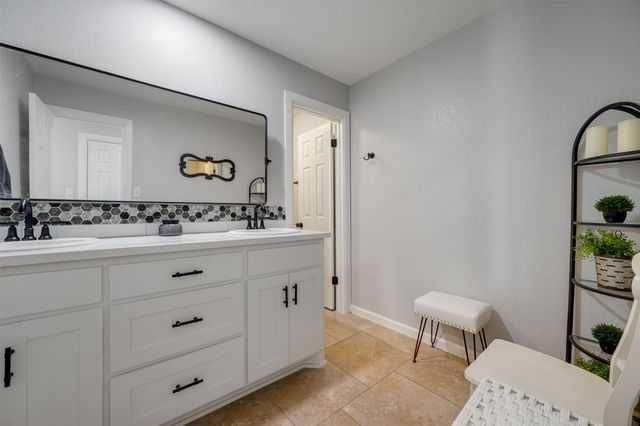 290 Farm Road 197, Arthur City, TX 75411