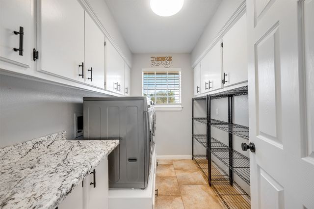 290 Farm Road 197, Arthur City, TX 75411