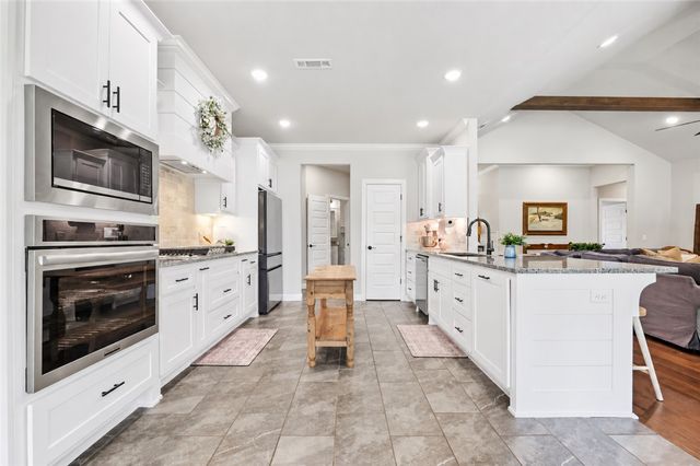 2108 Decker Road, Pea Ridge, AR 72751