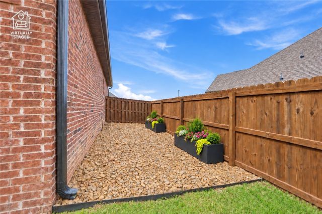 2108 Decker Road, Pea Ridge, AR 72751