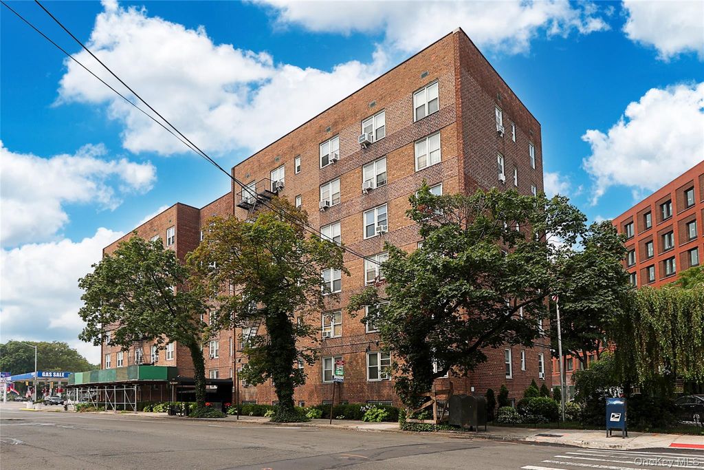 7510 Yellowstone Boulevard 2C, Rego Park, NY 11374