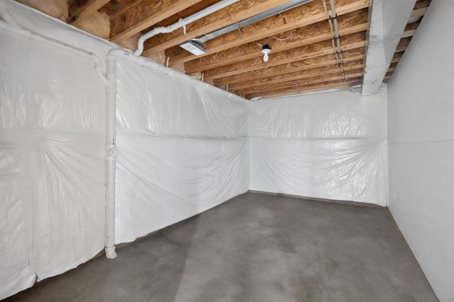 2421 NW Abilene Road, Ankeny, IA 50023