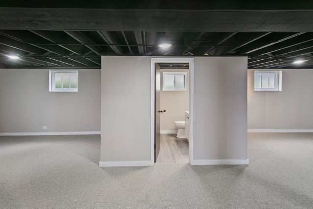 10036 Kedvale Avenue, Oak Lawn, IL 60453