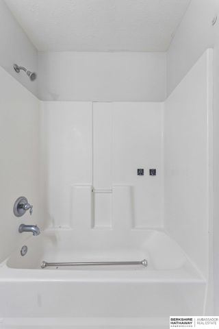 5620 S 193rd Street, Omaha, NE 68135