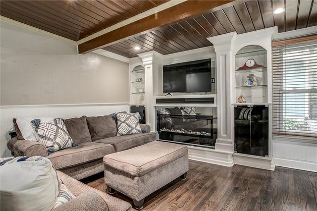 2817 Collin Street, Independence, MO 64052