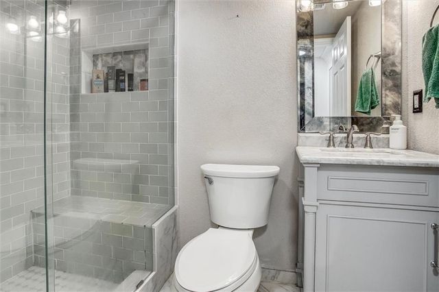 2817 Collin Street, Independence, MO 64052