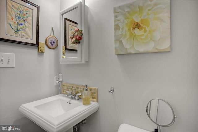 6377 BURNING TREE TER, Fayetteville, PA 17222
