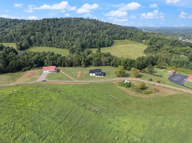 8 Hunter Ray Way, Albany, KY 42602