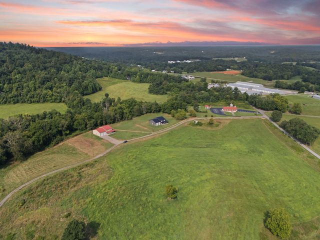 8 Hunter Ray Way, Albany, KY 42602