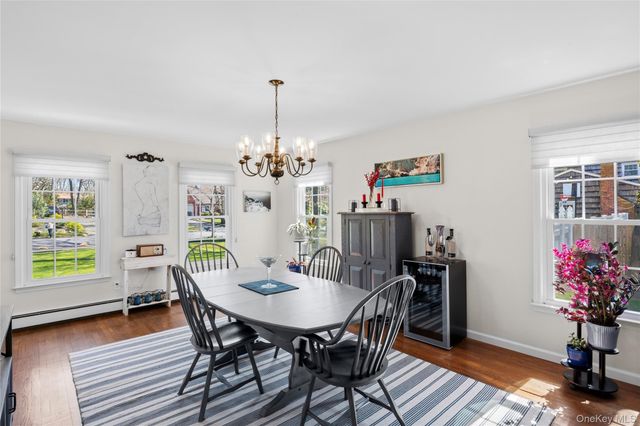 31 Meroke Trail, Port Jefferson, NY 11777