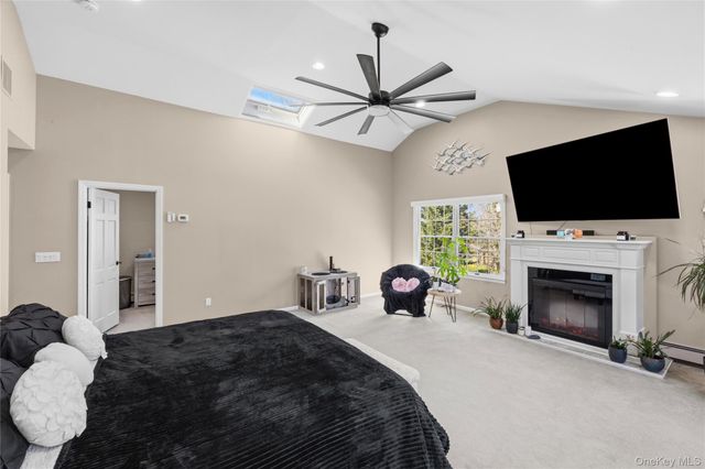 31 Meroke Trail, Port Jefferson, NY 11777