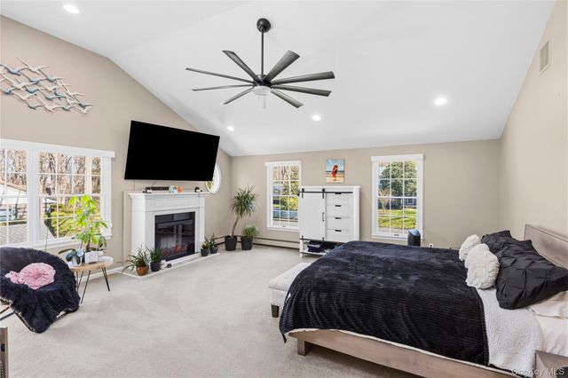 31 Meroke Trail, Port Jefferson, NY 11777