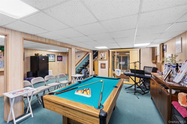 31 Meroke Trail, Port Jefferson, NY 11777