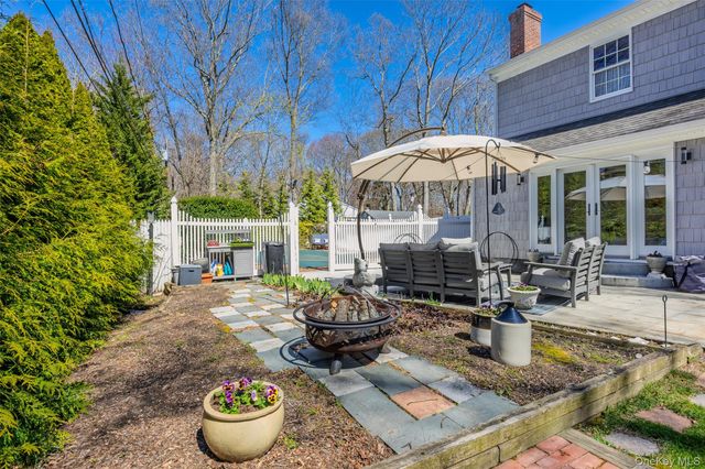 31 Meroke Trail, Port Jefferson, NY 11777