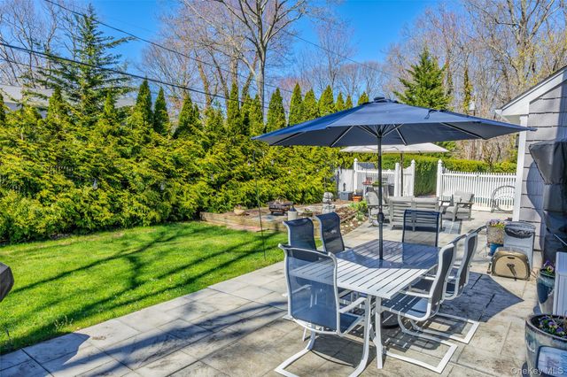 31 Meroke Trail, Port Jefferson, NY 11777