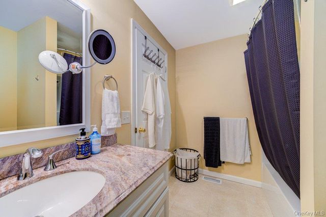 39 Orange Terrace, Middletown, NY 10940