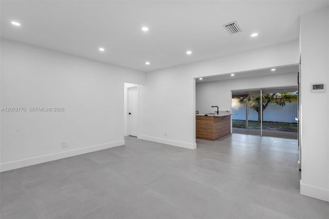 730 NW 77th Way, Pembroke Pines, FL 33024
