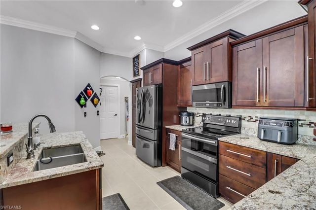 109 38th PL, Cape Coral, FL 33993