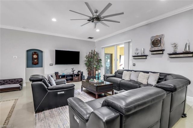 109 38th PL, Cape Coral, FL 33993