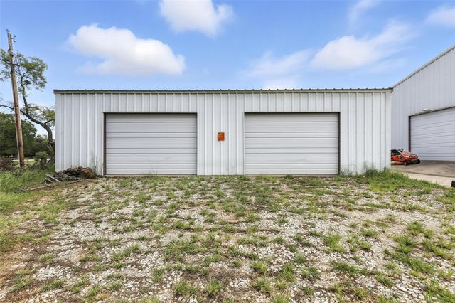 141 Cimmarron Trail, Runaway Bay, TX 76426