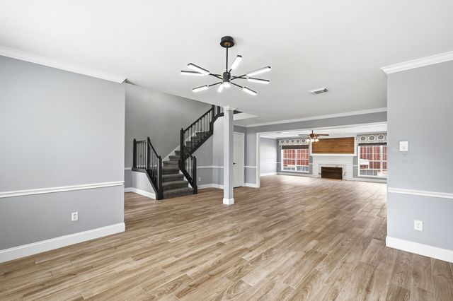 725 Tartan Trail, Highland Village, TX 75077